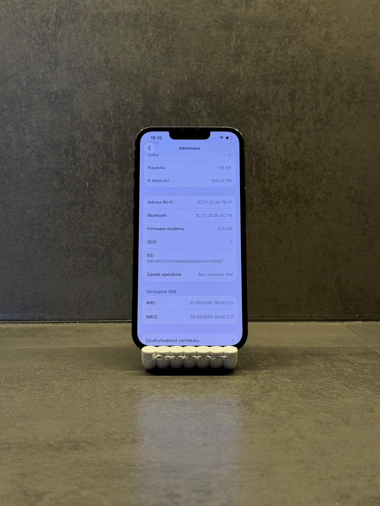 iPhone 13 128GB Temně inkoustová Dobrý stav, konkrétní kus 4530, fotka 4 z 8