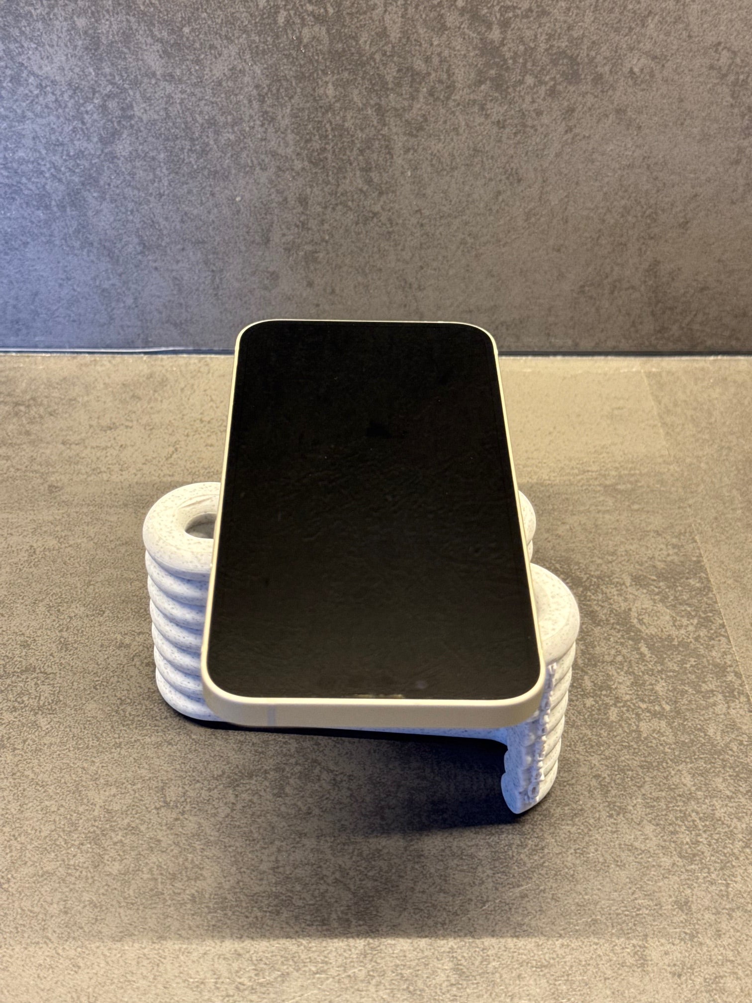 iPhone 13 128GB Hvězdně bílá Jako nový, konkrétní kus 4832, fotka 6 z 8