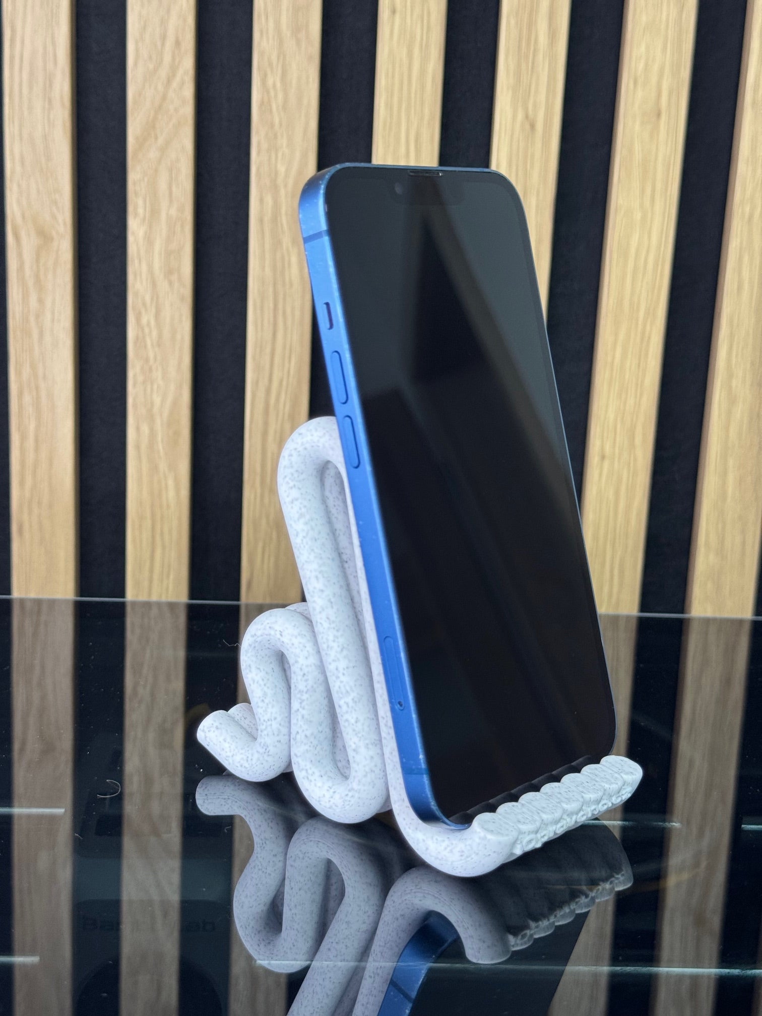 iPhone 13 128GB Velmi pěkný stav, konkrétní kus 8275, fotka 8 z 10