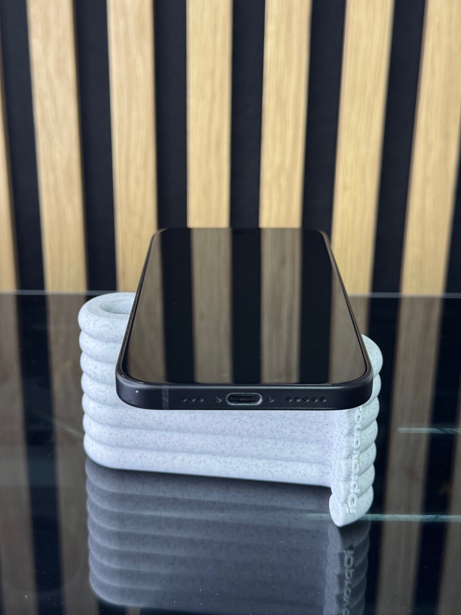 iPhone 15 128GB Velmi pěkný stav, konkrétní kus 3576, fotka 10 z 10
