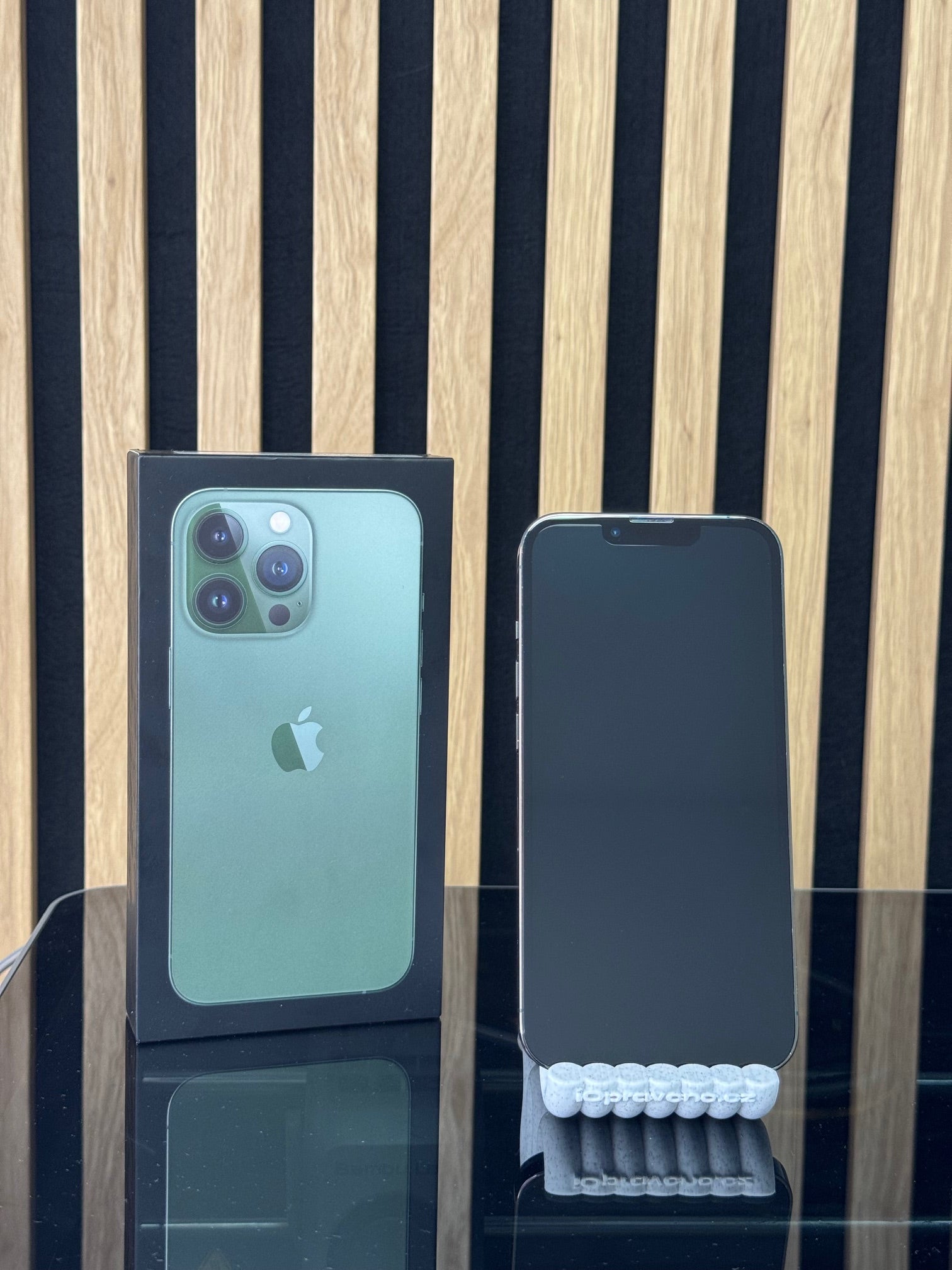 iPhone 13 Pro 128GB Velmi pěkný stav, konkrétní kus 7228, fotka 1 z 11